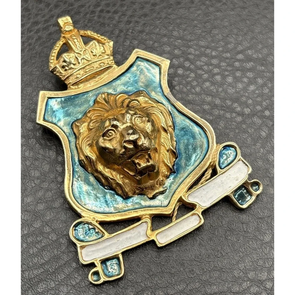 Vintage Accessocraft NYC Lion Shield Brooch Gold Tone Blue Enamel Leo Zodiac